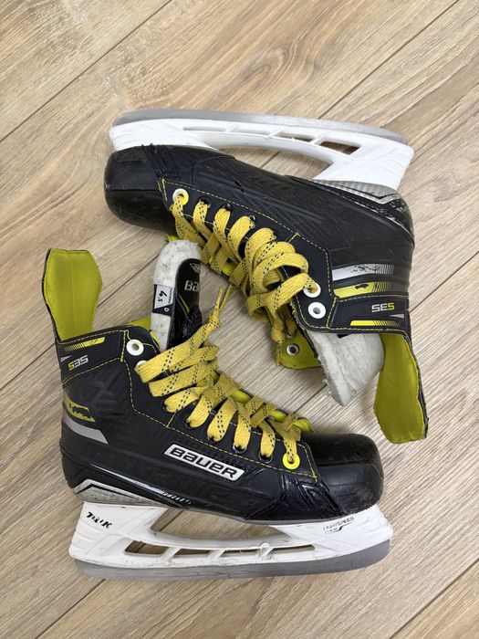 Продам коньки Bauer supreme