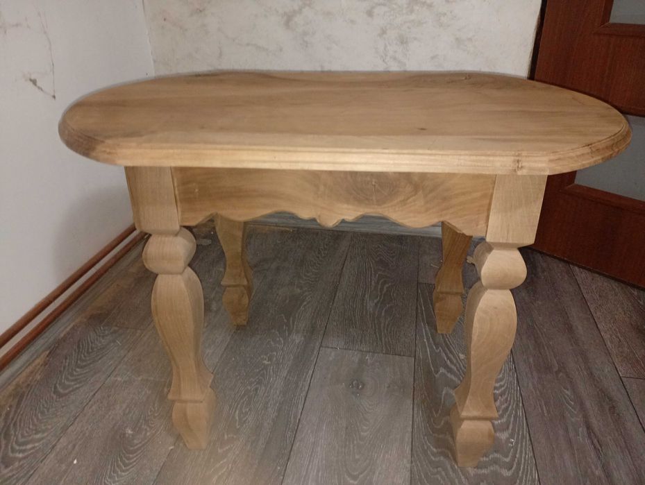 Măsuța de cafea nuc