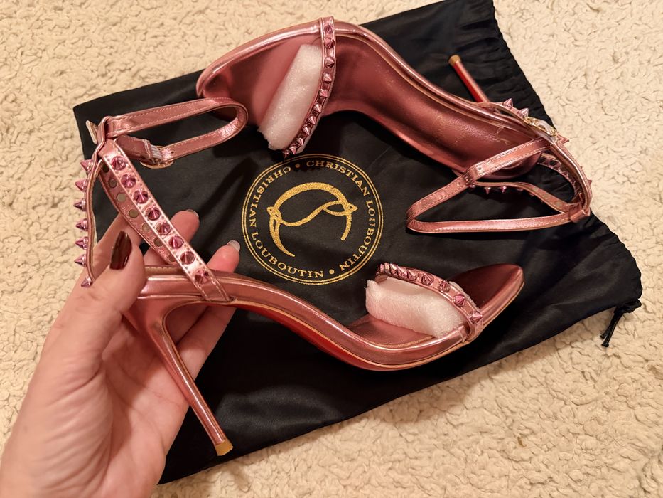 Sanda dama Louboutin roz