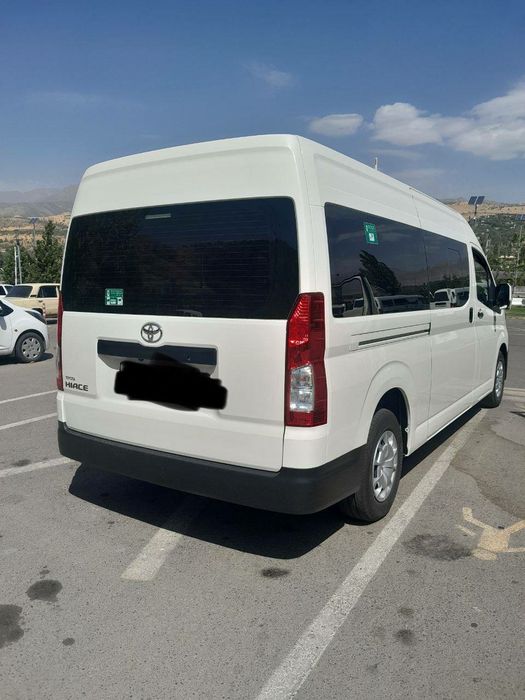 Новый Toyota Hiace 2023 год