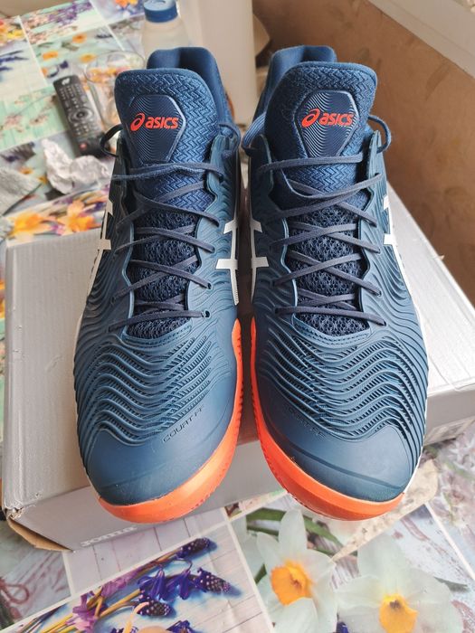 Маратонки Asics номер44