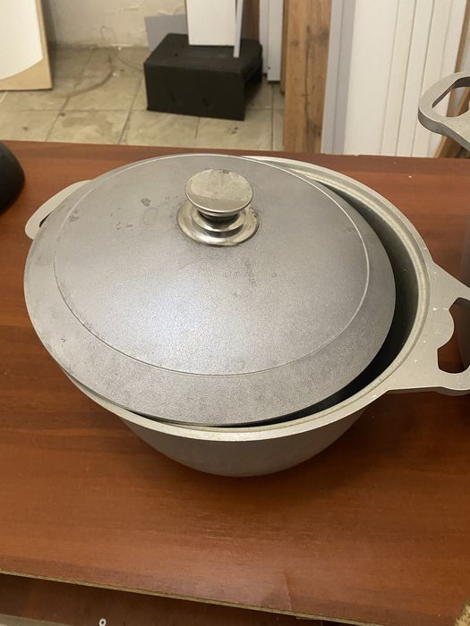 Продам казаны в хорошем состоянии  с крышкой