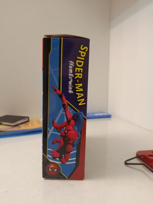 Фигурка человек паук