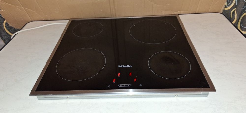 Керамичен плот Miele