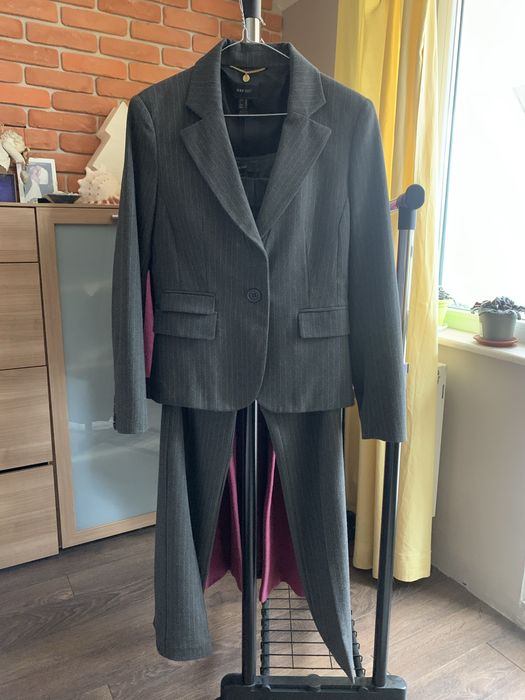 Вълнен костюм Mango