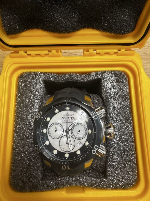 Vand ceas Invicta Reserve Bolt Zeus Chronograph