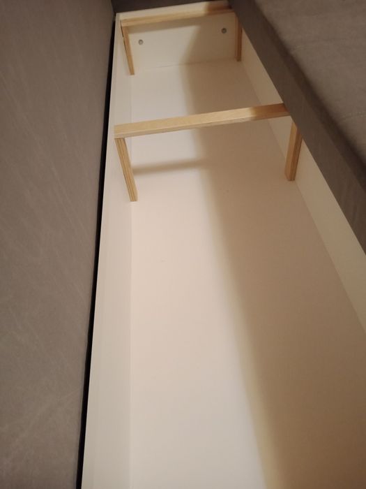 Диван выдвижной с подушками