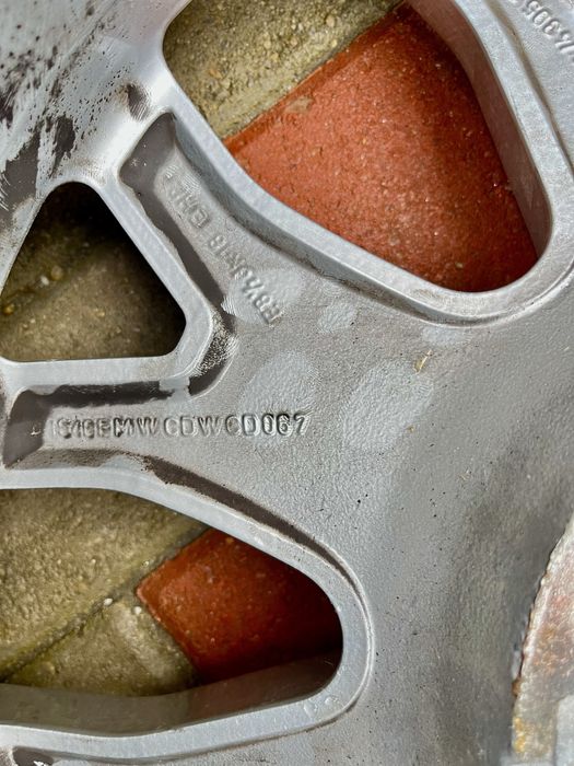 Jante echipate cu  anvelope gudier  255/55/R18 1500  Lei