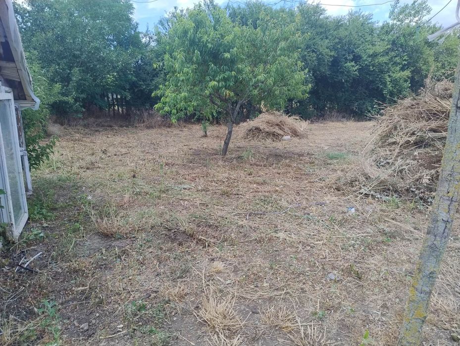 Продавам къща с дворно място в с. Дъбовик