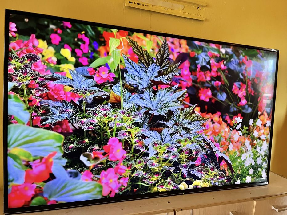 Tv smart Panasonic 4K 152 CM