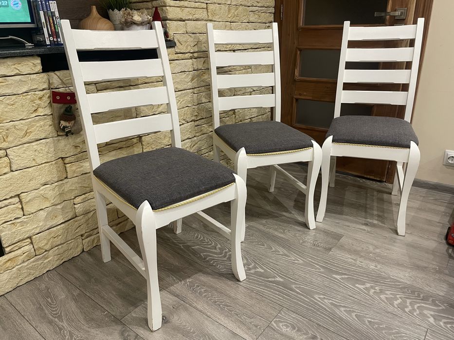 Трапезни/кухненски столове 3 броя