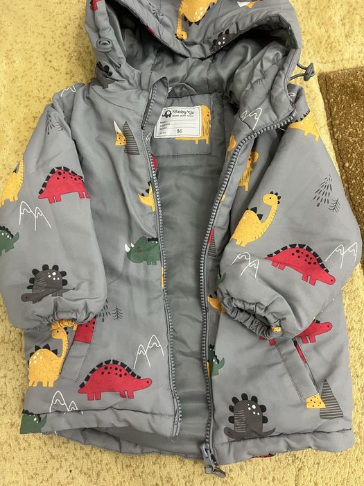 Продам детскую куртку