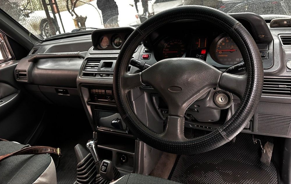 Продам Митсубиси Паджеро бензин