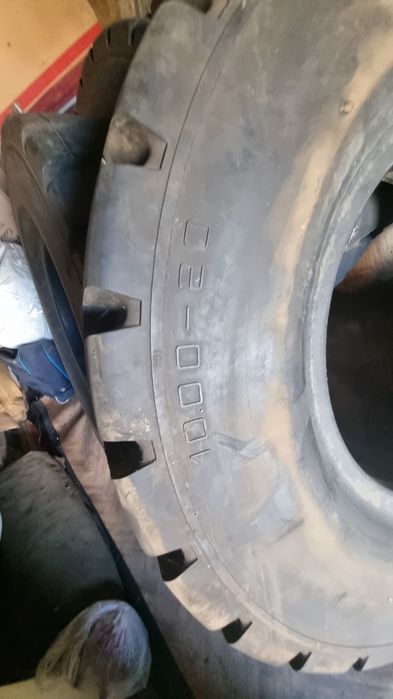 Цельнолитые шины