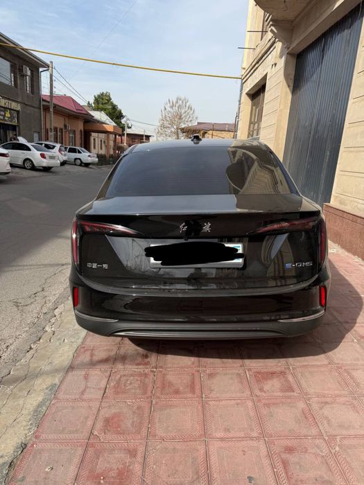 Hongqi-EQM 5 2025 tekshirib olasila