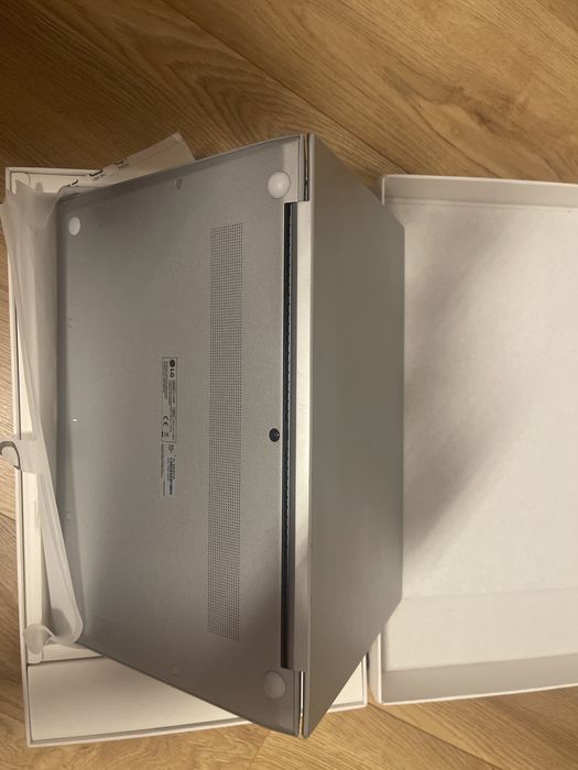 Laptop LG Gram 17” I7 1,35 kg