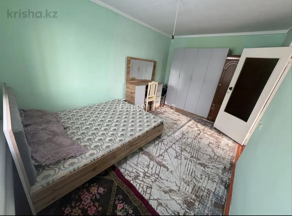 Саурық батырда 5 бөлмелі жер үй срочно сатылады