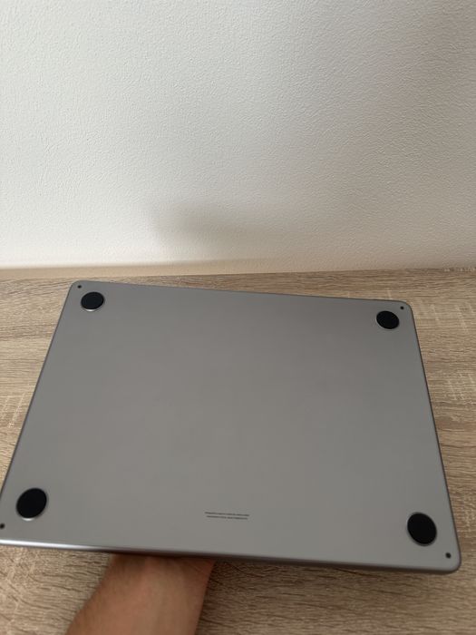 MacBook Air M2 (16gb RAM / 512 SSD) - impecabil, baterie 96%