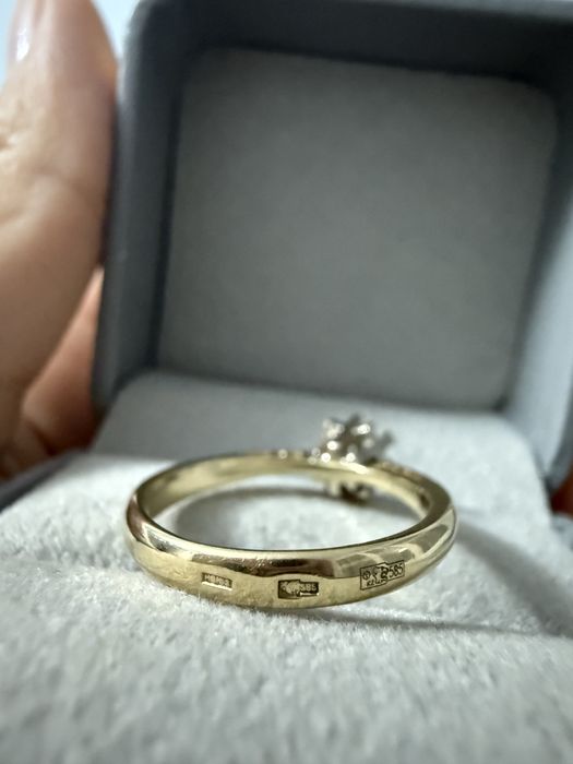 Бриллиантвое кольцо