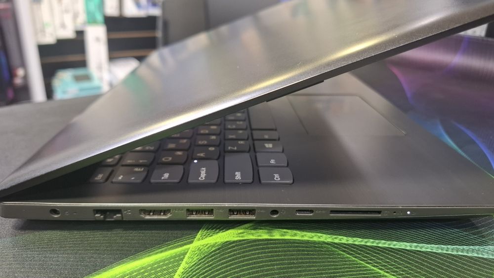 Ноутбук Lenovo в отличном состоянии