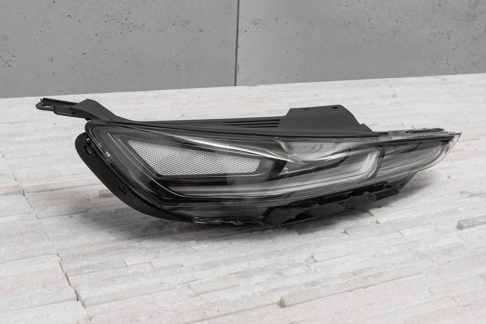 Комплект Фарове ляв + десен за HYUNDAI SANTA FE IV LED 2018 - 2024год.