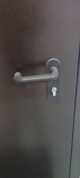 Замок на внешнюю дверь