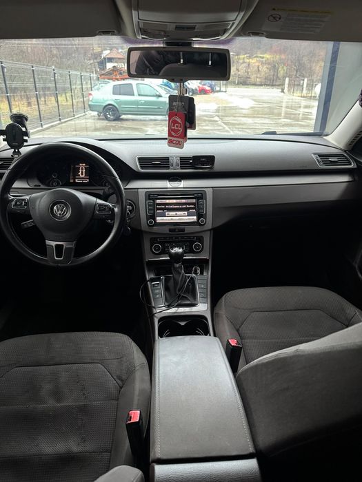 Vând VW Passat 2011