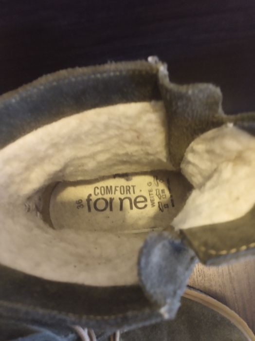 Продам зимние ботинки