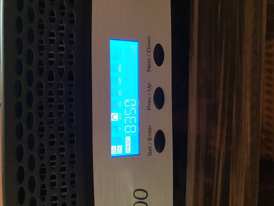 Crown DSi 2000 уселитель продам или обменяю!