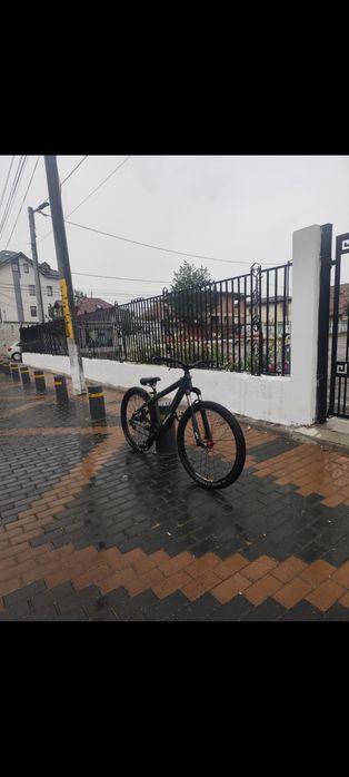 Vând dirt jummp SCOTT , preț negociabil, zgârieturi specifice sportulu