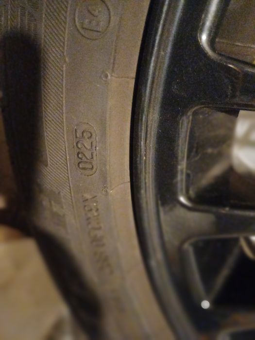 Jante BMW 17 " + anvelope vară Viking  205 50 17  stare foarte bună