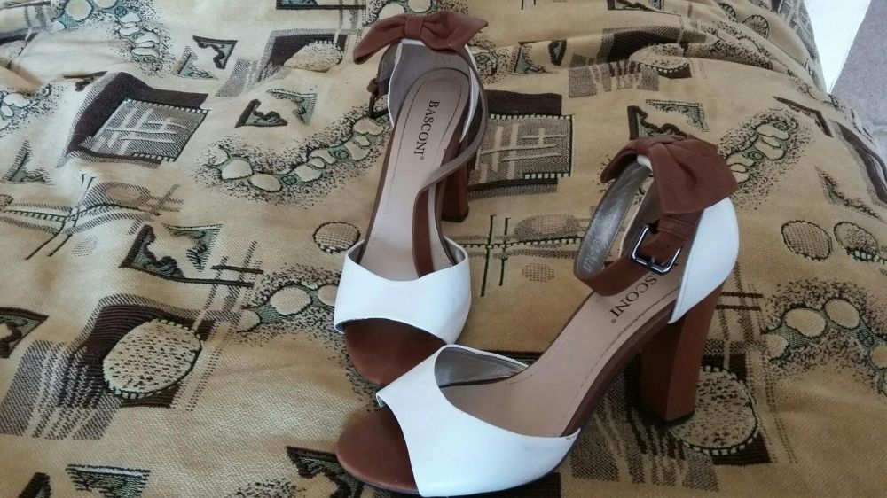 Босоножки от Баскони