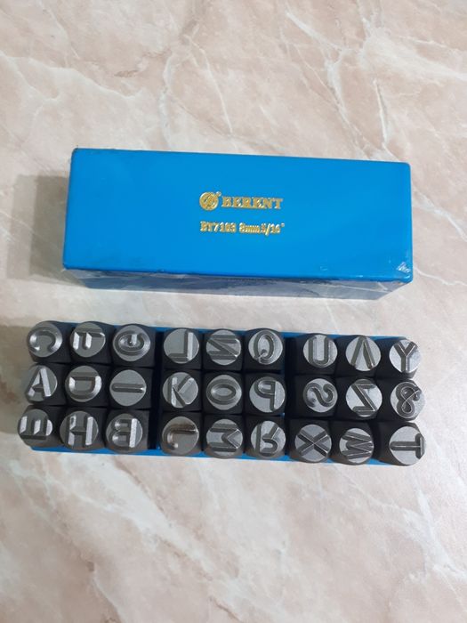 Продам биты универсальные.