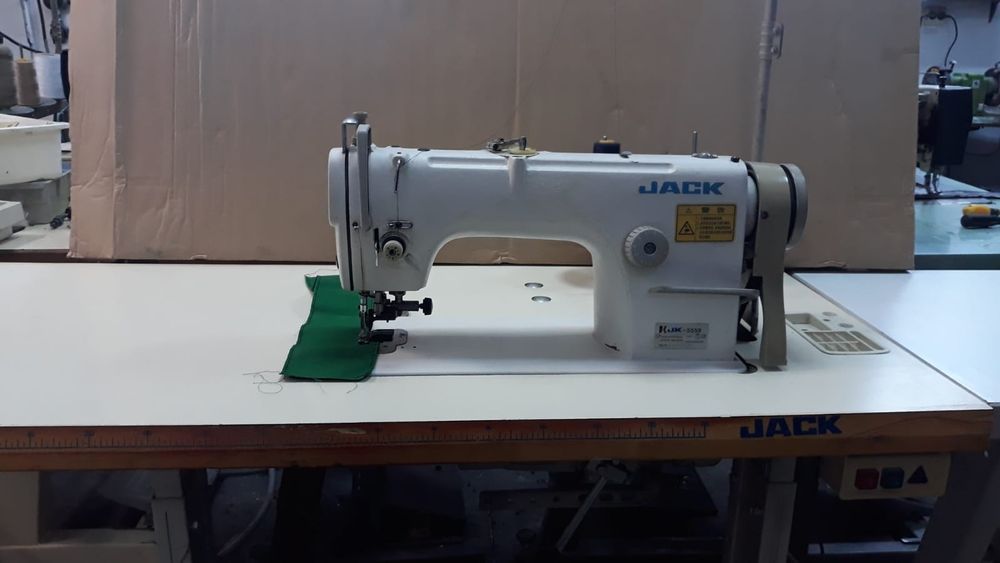 Masina de cusut si rihtuit jack si Durckopp