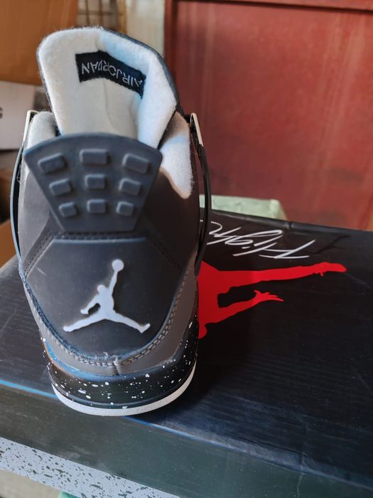 Jordan 4 retro fear