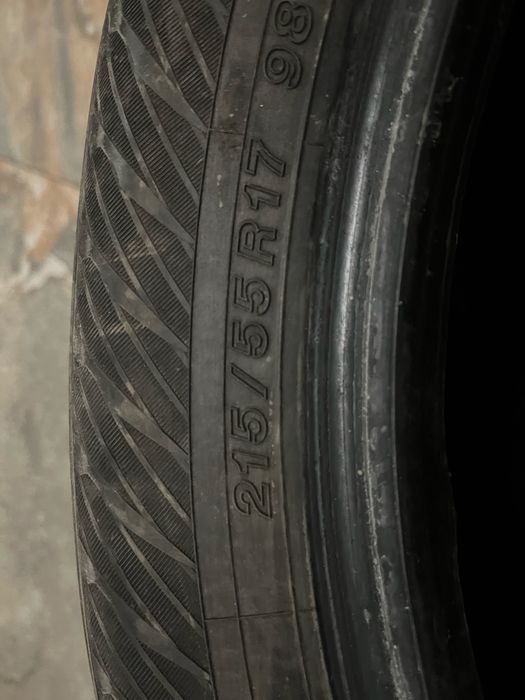 Yokohama 215/55/17 шипы