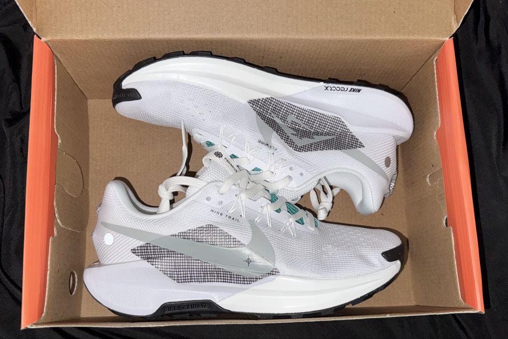 Nike кроссовки