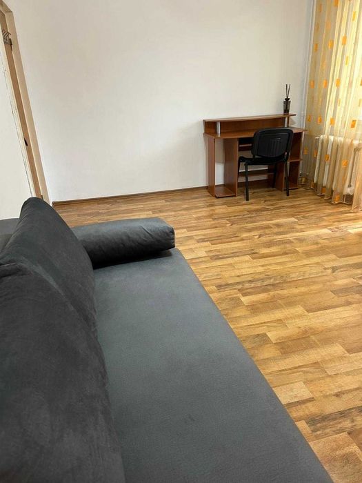 Particular inchiriez garsoniera zona Gorjului,et. 1/4, utilata complet