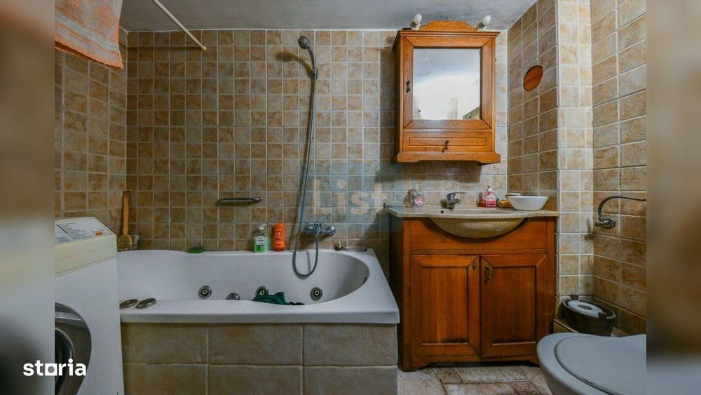Comision 0 % Apartament 3 camere PARTER, 2 parcari, curte 100mp