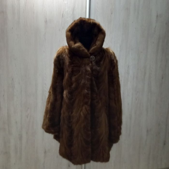 Женская  одежда.