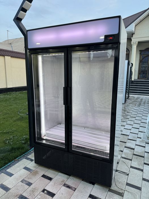 Витринный холодильник