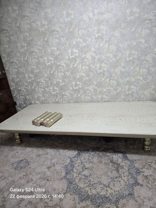 Стол новый отдам за 900000