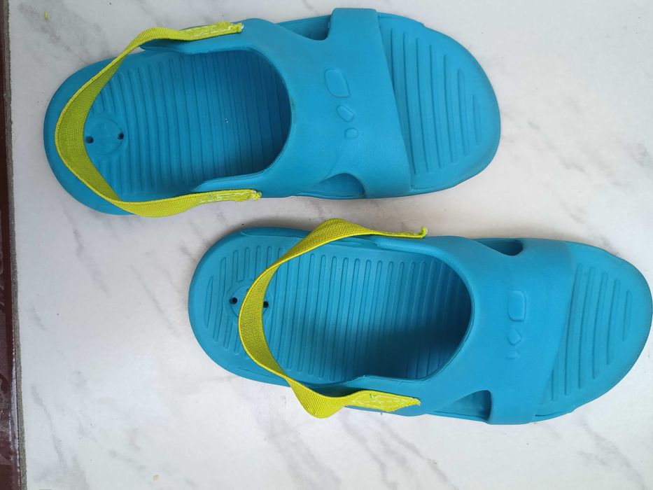 Детски джапанки с ластик от Decathlon, номер 29 и 30