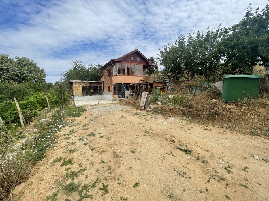 Продава се Къща в Варна, Аспарухово - 627 кв.м за 72 €/кв.м - Снимка #2