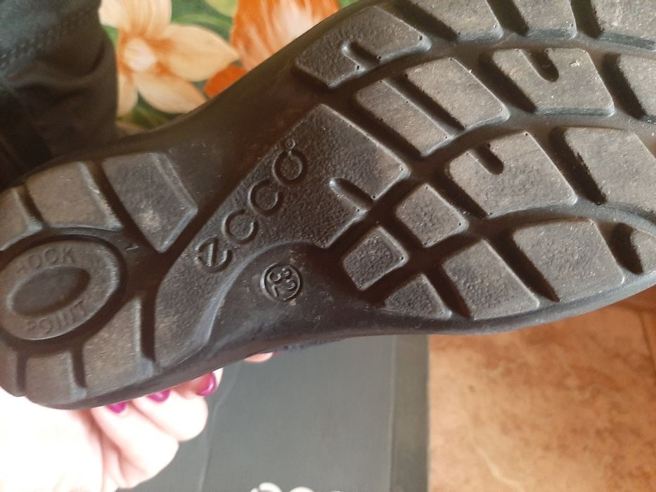 Продам сапожки ecco