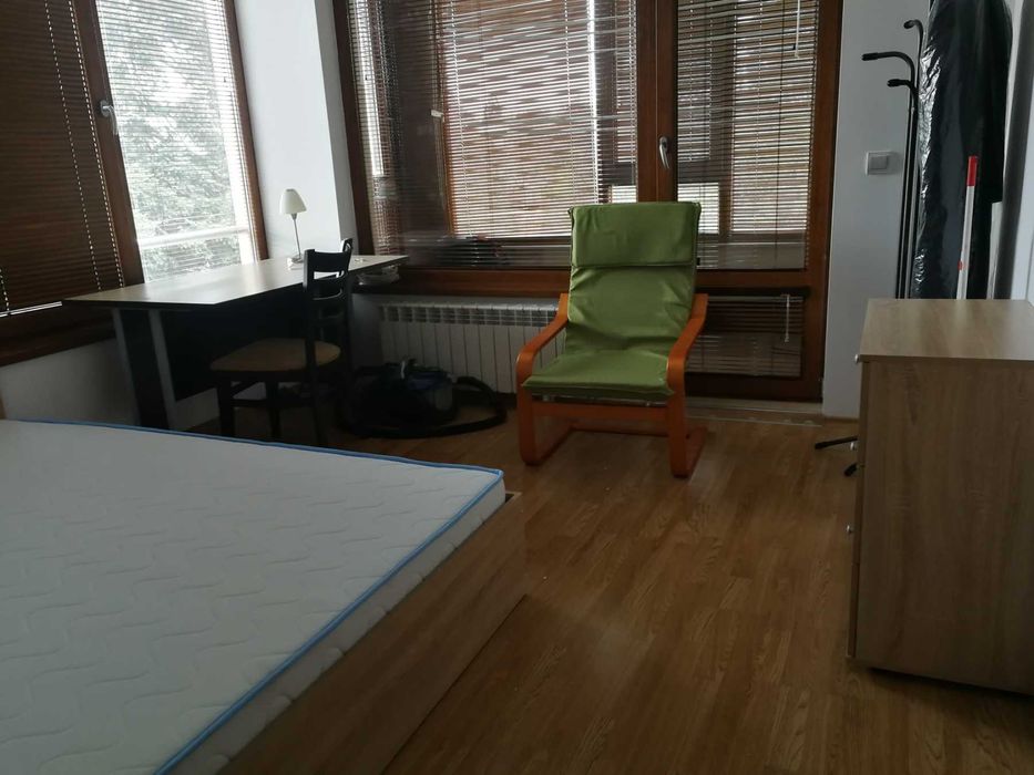 Дава се под наем Тристаен апартамент в София, Лозенец - 100 кв.м за 1224 € - Снимка #2