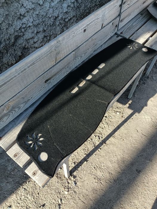 Продам накидку на панель Audi b3