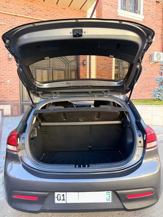 Продается Kia Rio 2018г (71,535 тыс пробег) Цвет Темно-Серый