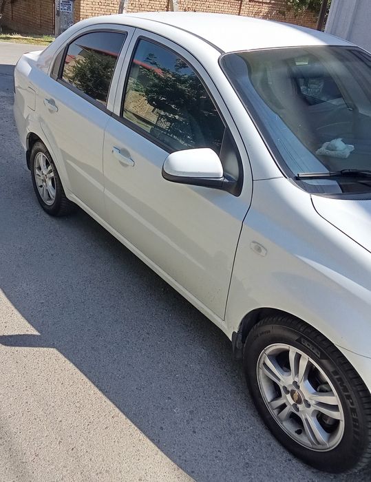 NEXIA 3 sotiladi
