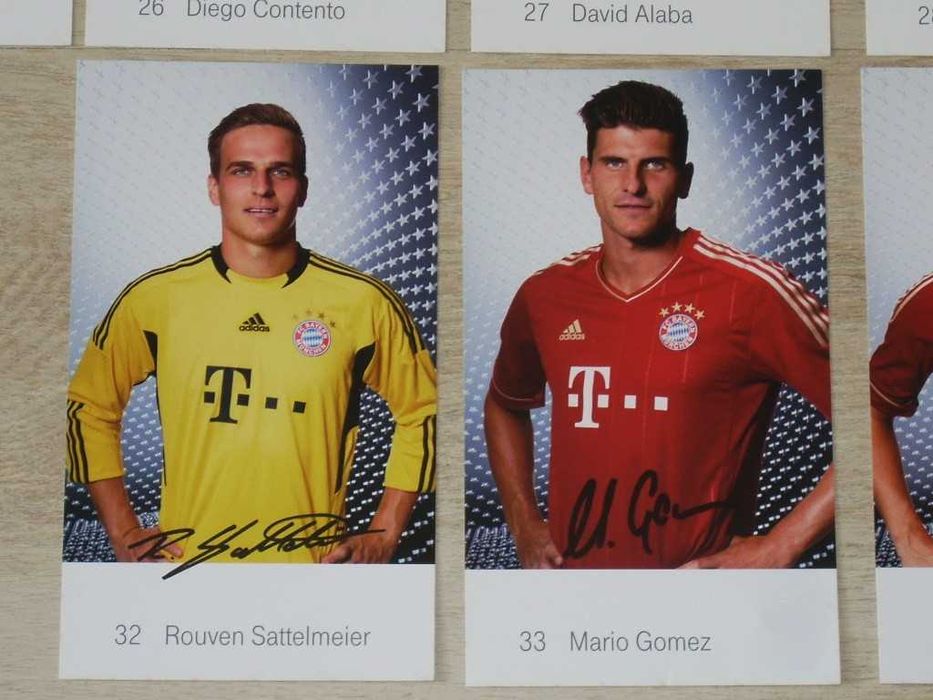 Комплект ОРИГИНАЛНИ футболни картички на Байерн (Мюнхен) сезон 2011/12